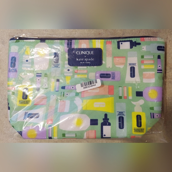 KATE SPADE/CLINIQUE NWT Cosmetic Bag with Zippered Top. - Picture 8 of 8